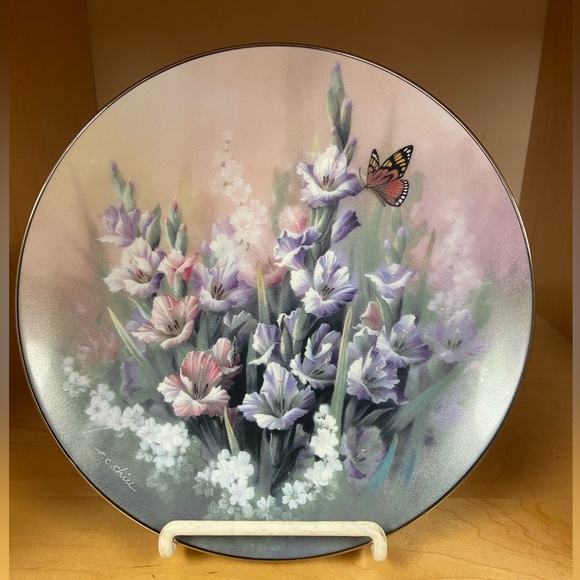EDWIN KNOWLES RUBY ELEGANCE COLLECTABLE PLATE by TAN CHUN CHIU - Picture 1 of 3